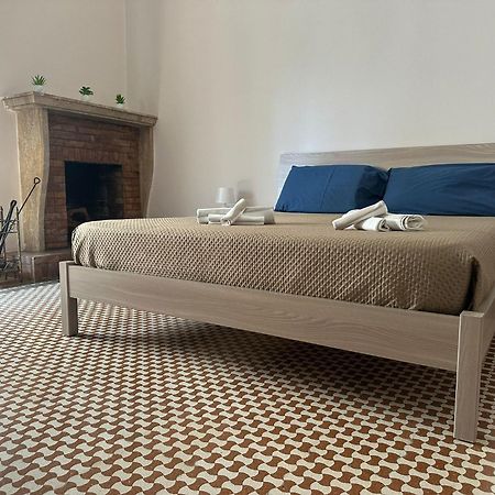 브린디시 Palazzo Dei Pavoni 아파트 외부 사진